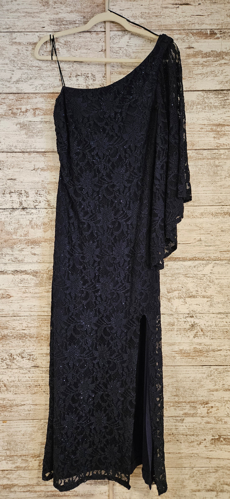 NAVY LACE LONG EVENING GOWN