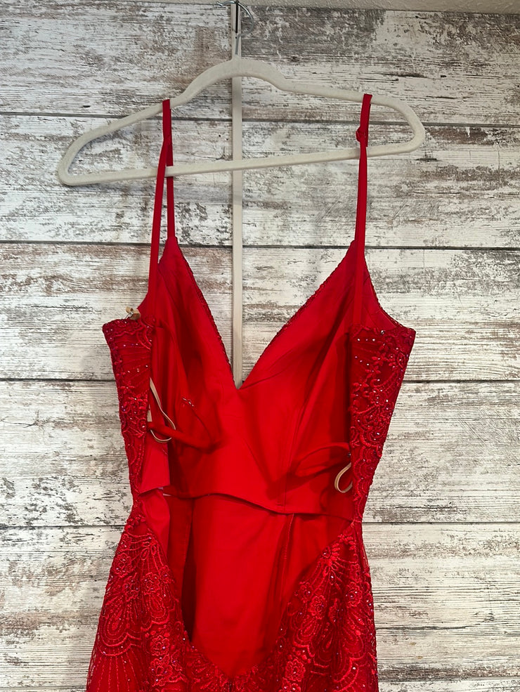 RED LACE MERMAID GOWN