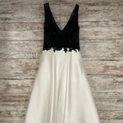 BLACK/WHITE A LINE GOWN