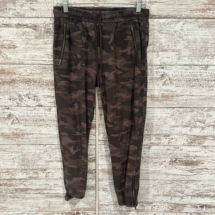 GREEN CAMO JOGGERS