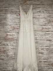 WHITE/FLORAL WEDDING GOWN