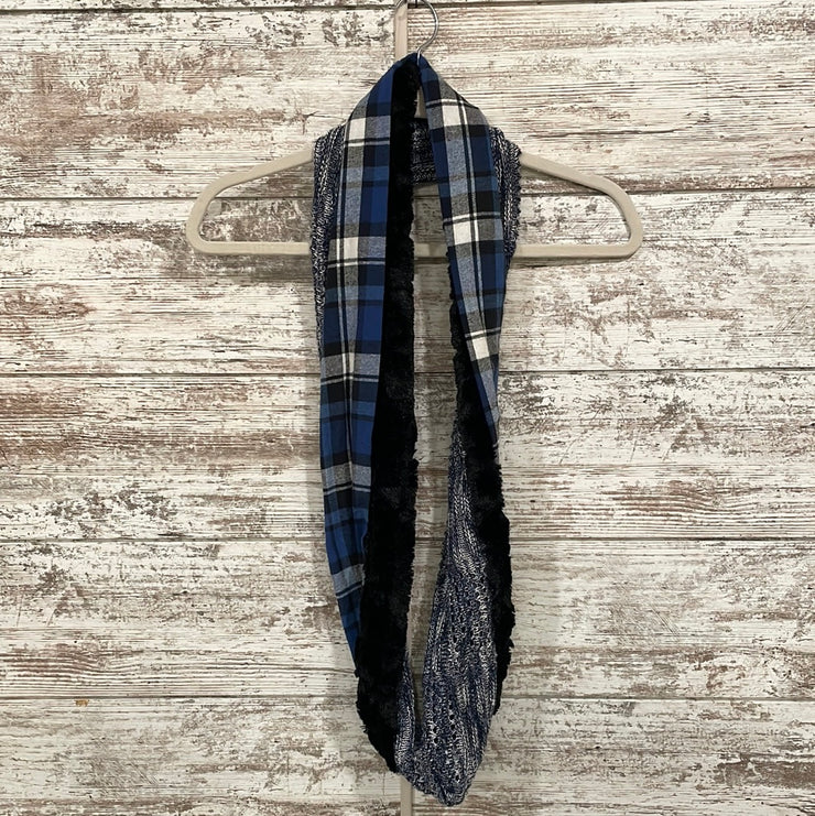 BLUE/BLACK/FUR/PLAID SCARF