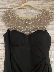 BLACK/SILVER LONG EVENING GOWN