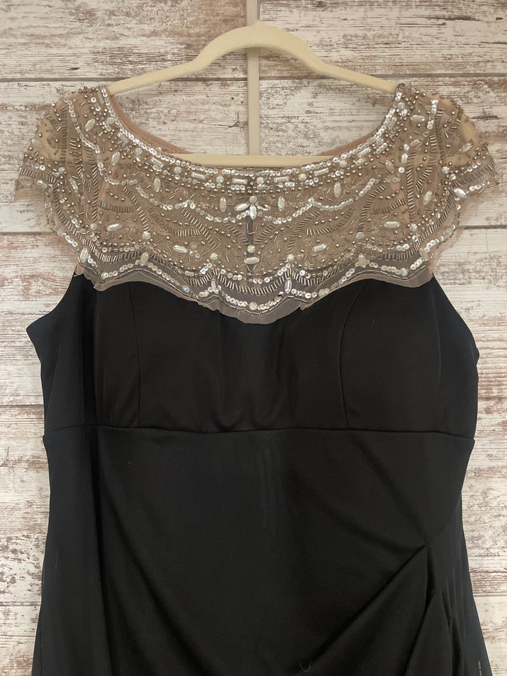 BLACK/SILVER LONG EVENING GOWN