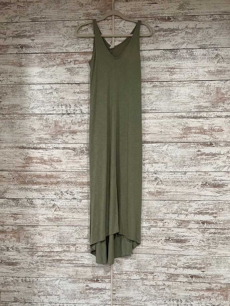 GREEN MAXI DRESS (NEW) $40