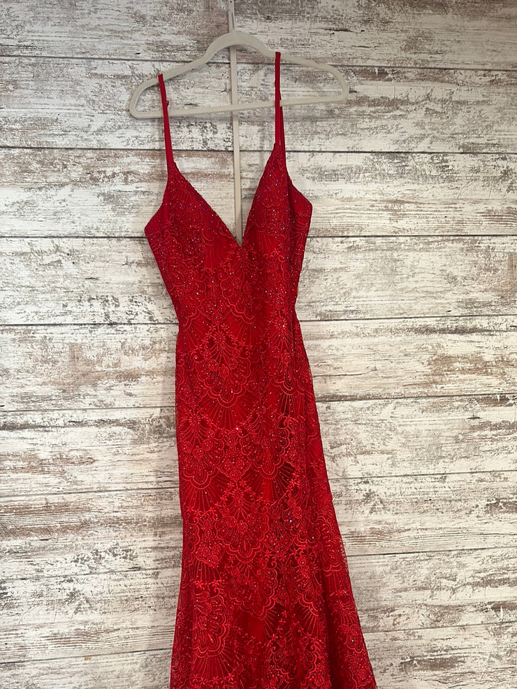 RED LACE MERMAID GOWN