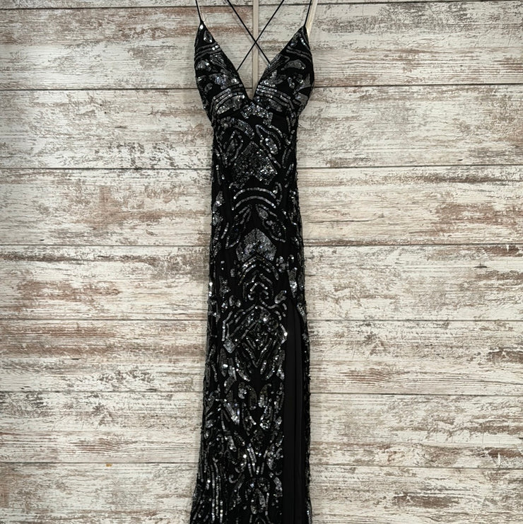 BLACK/SILVER LONG EVENING GOWN
