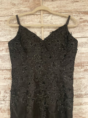 BLACK/FLORAL MERMAID GOWN