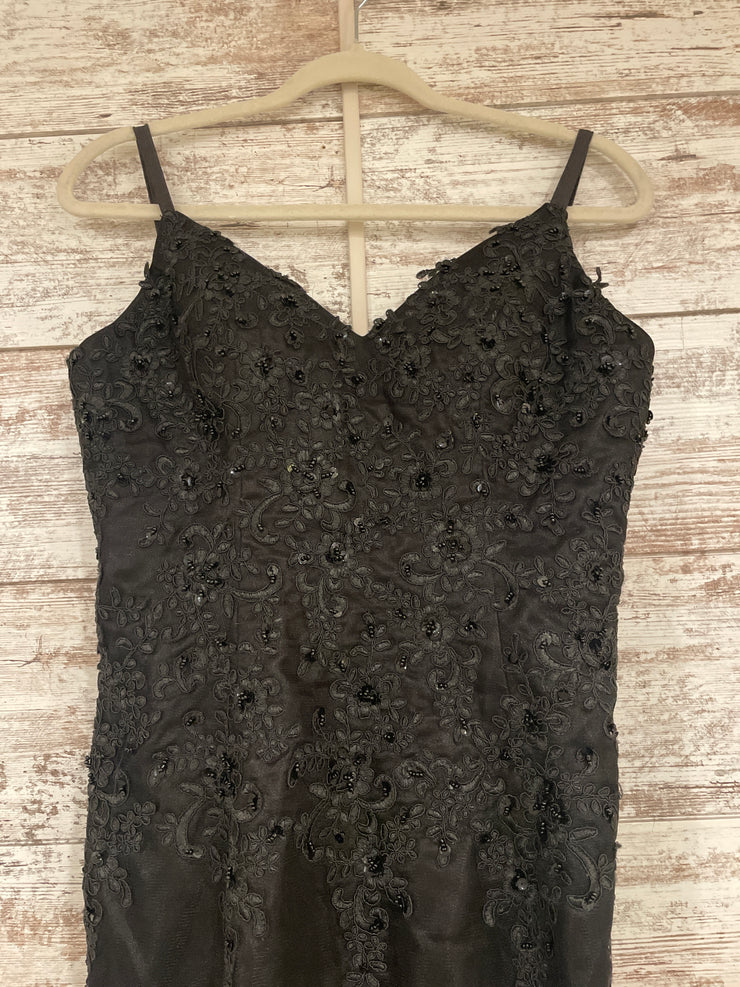 BLACK/FLORAL MERMAID GOWN