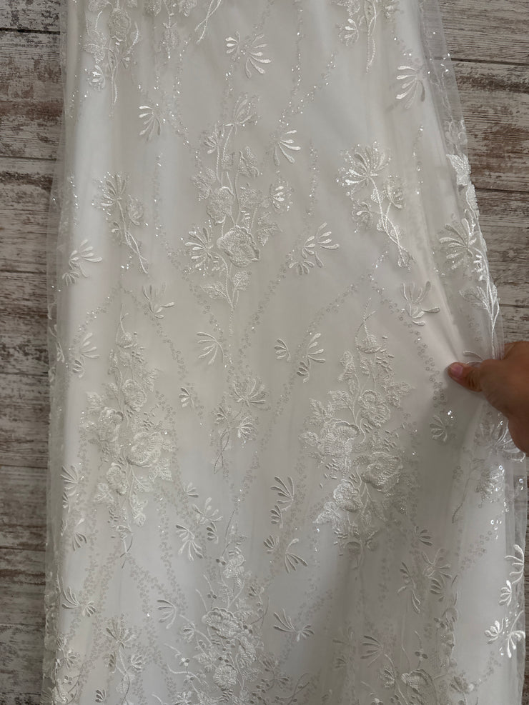WHITE WEDDING GOWN (NEW) $1699