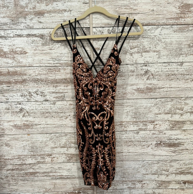 BLACK/GOLD SPARKLY SHORT DRESS