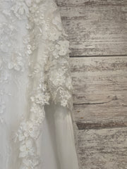WHITE/FLORAL LONG EVENING GOWN