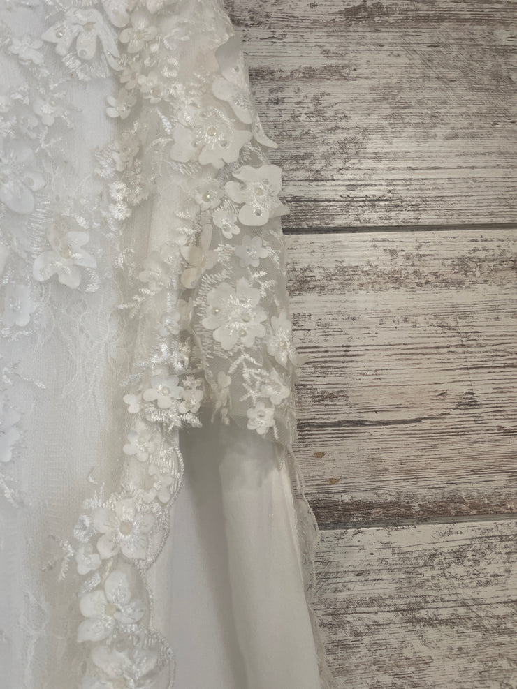 WHITE/FLORAL LONG EVENING GOWN