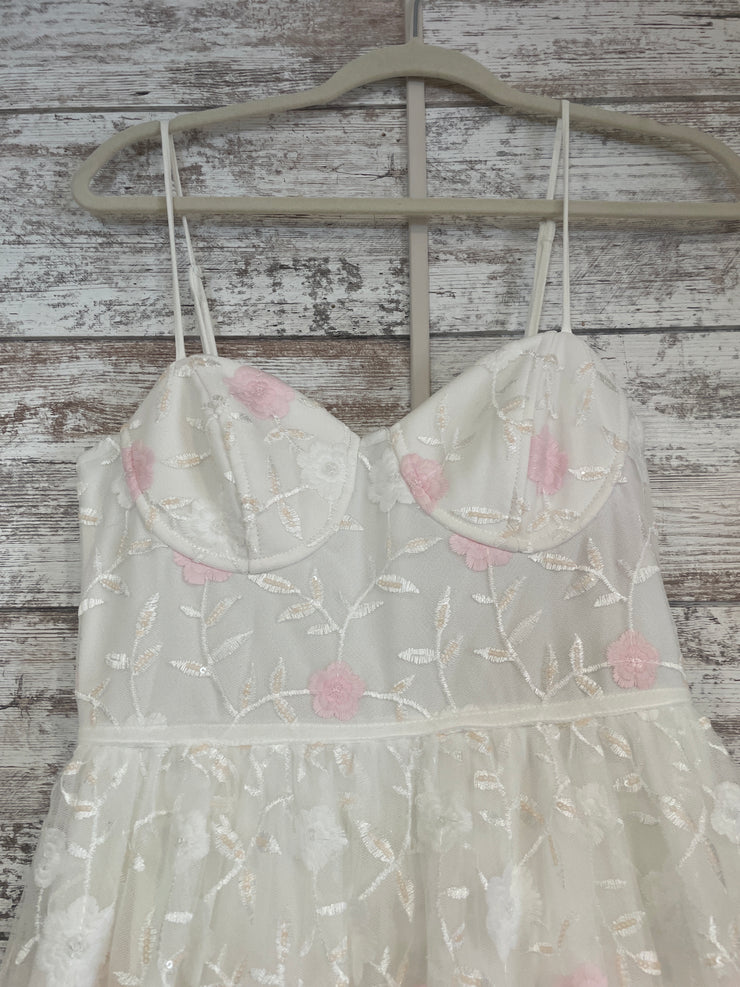 WHITE/PINK FLORAL A LINE (NEW)