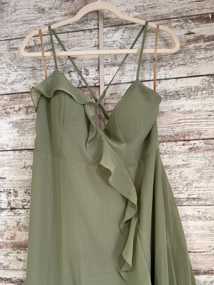 GREEN LONG EVENING GOWN (NEW)