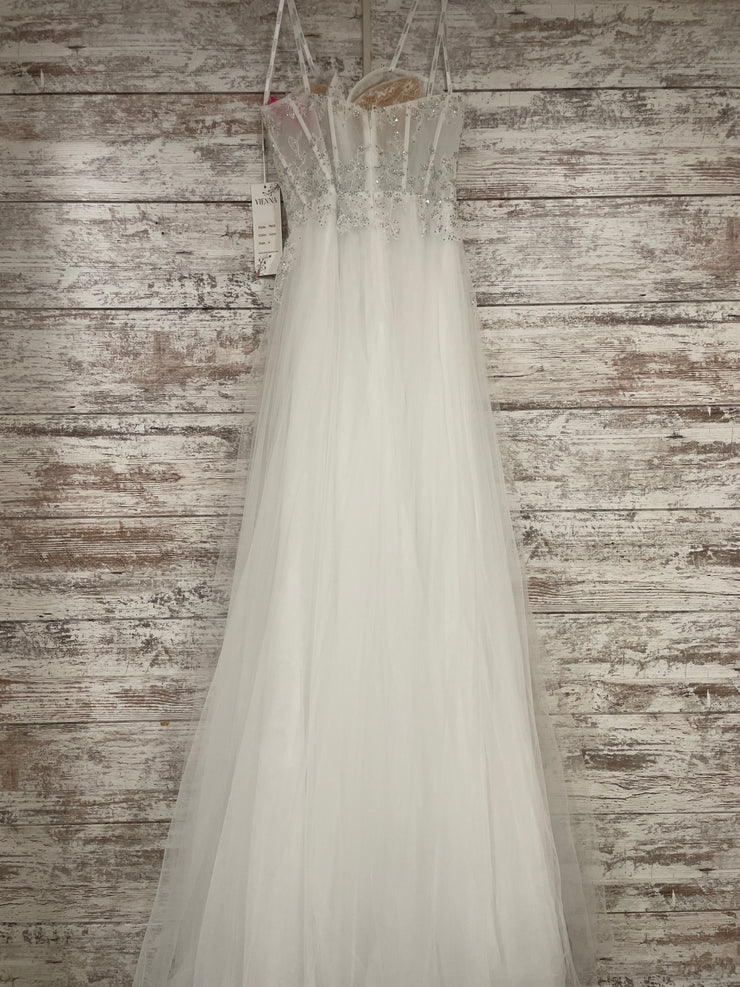 WHITE A LINE GOWN (NEW)