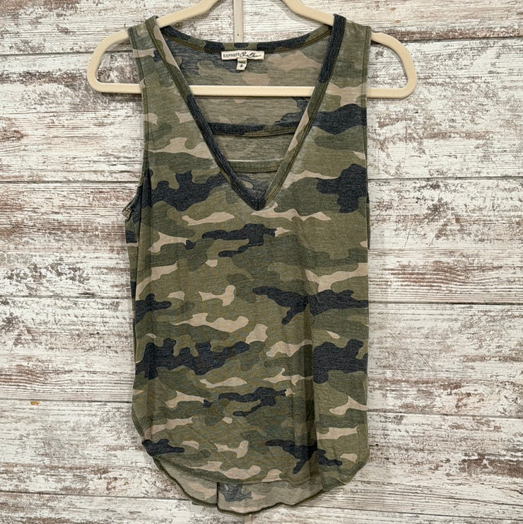 GREEN CAMO SLEEVELESS TOP