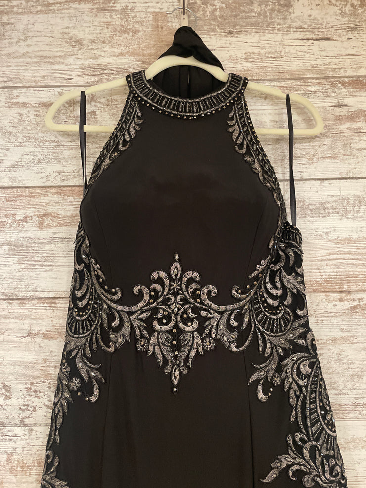 BLACK/GOLD LONG EVENING GOWN