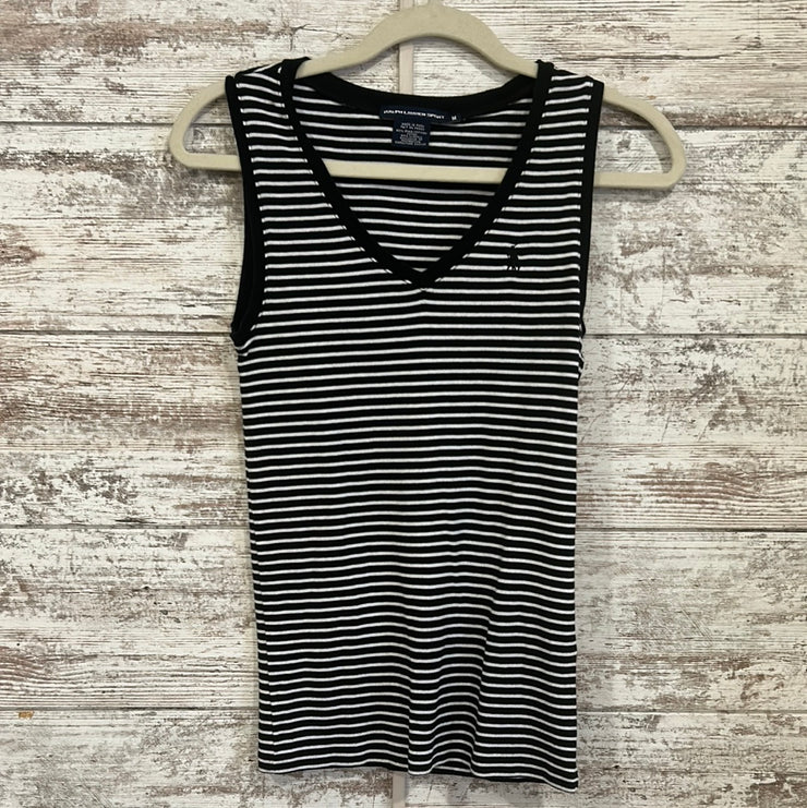 BLACK/WHITE SLEEVELESS TOP