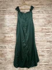 GREEN LONG EVENING GOWN