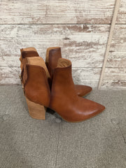 BROWN LEATHER BOOTIES $100