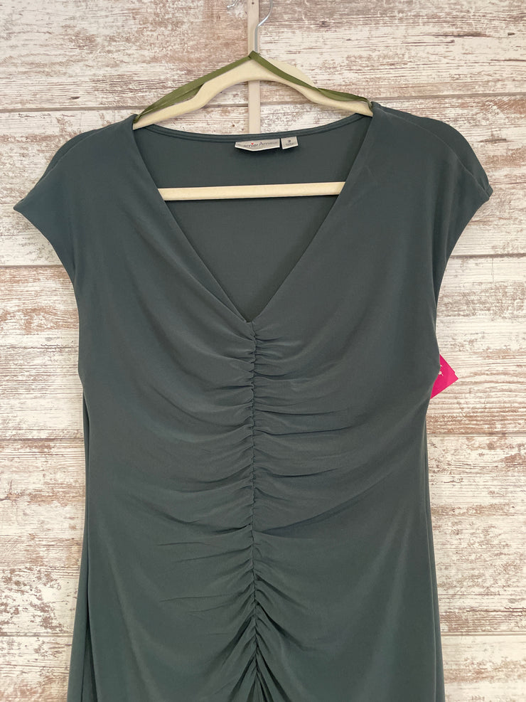 GREEN LONG EVENING GOWN