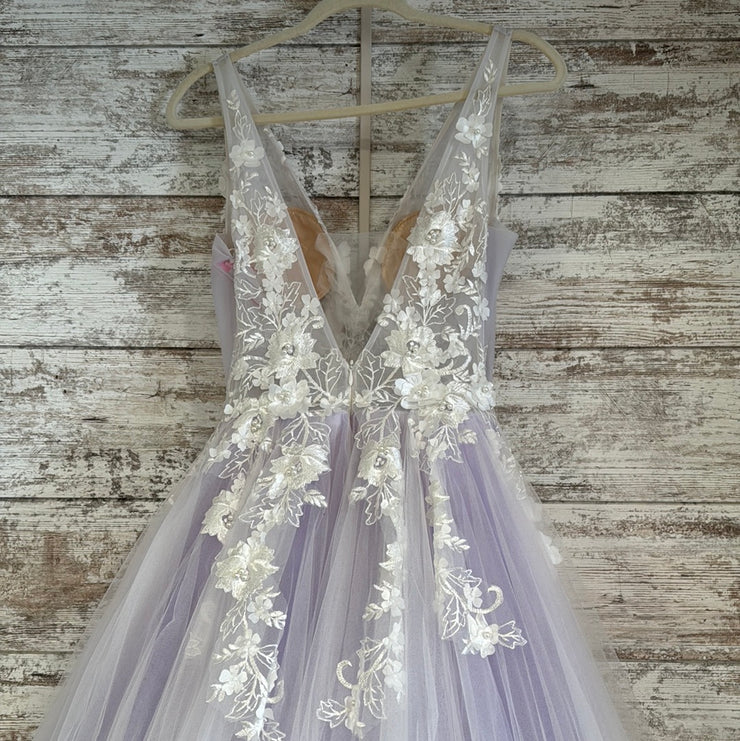 LAVENDER/WHITE FLORAL A LINE