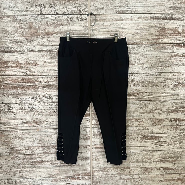 BLACK CROP STRETCH PANTS