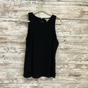 BLACK SLEEVELESS TOP