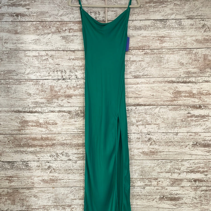 GREEN LONG EVENING GOWN (NEW)