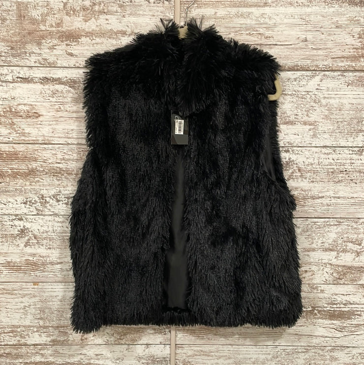 BLACK FAUX FUR VEST (NEW) $68