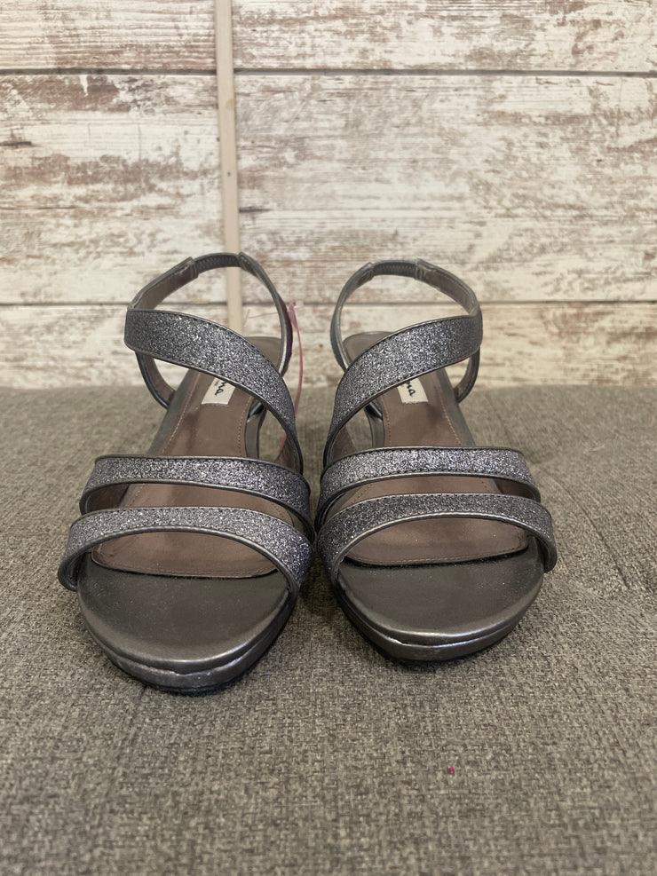 SILVER SPARKLY HEELS (NEW) $98