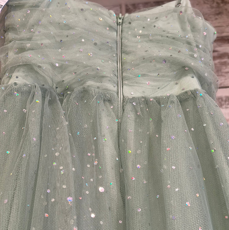 GREEN SPARKLY A LINE GOWN