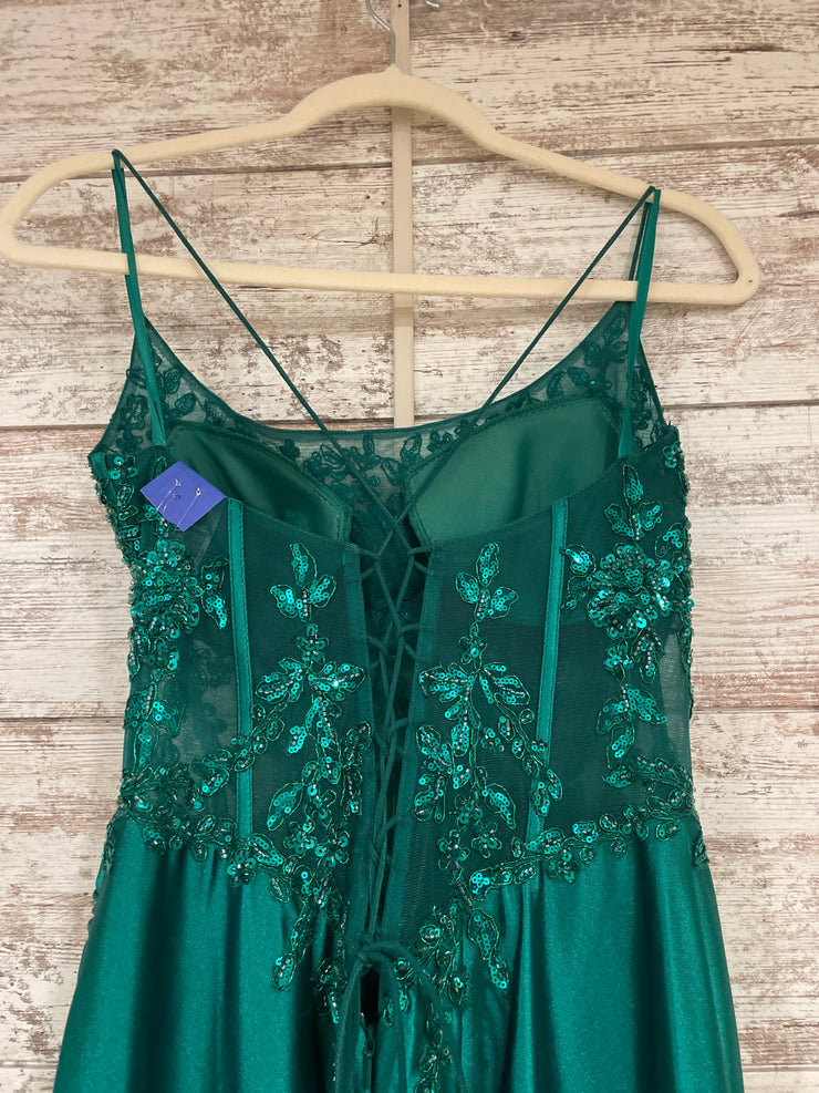 GREEN LONG EVENING GOWN (NEW)