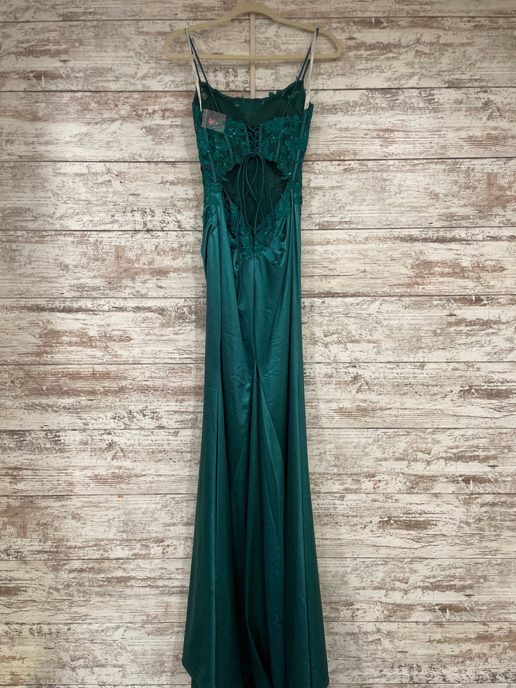 GREEN LONG EVENING GOWN (NEW)