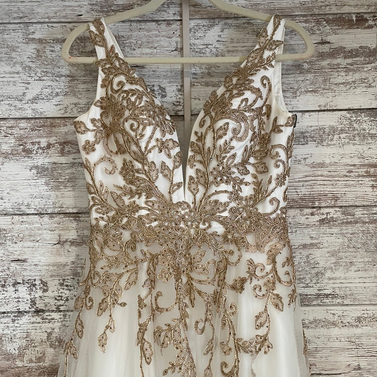 WHITE/GOLD A LINE GOWN