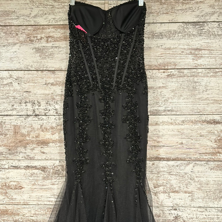 BLACK MERMAID GOWN