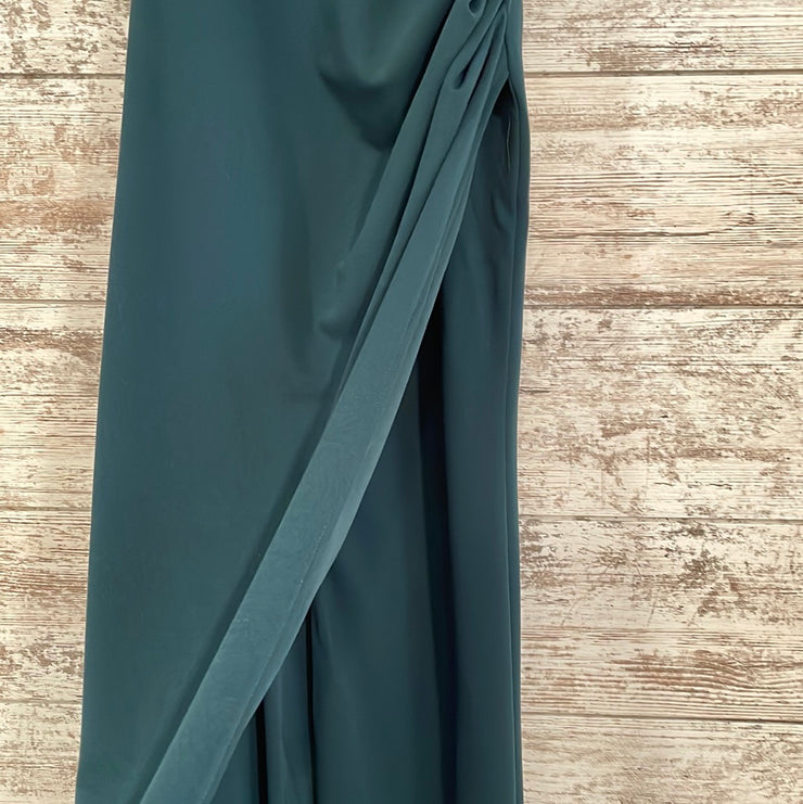 GREEN LONG EVENING GOWN