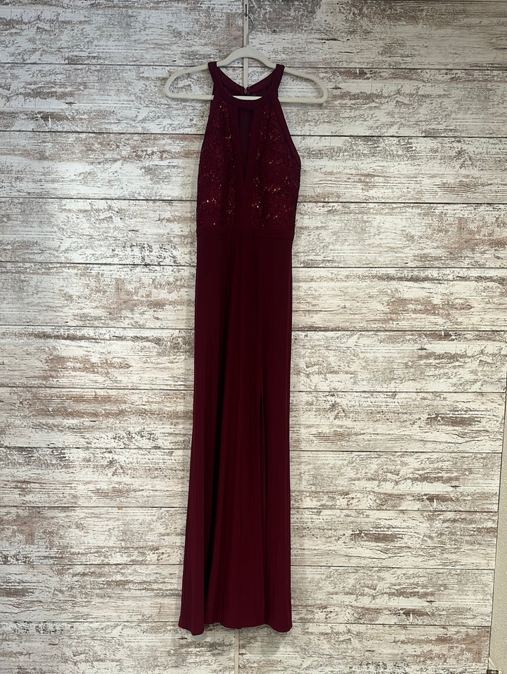 BURGUNDY LONG EVENING GOWN