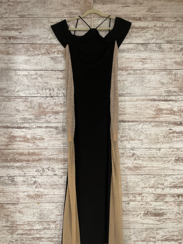 BLACK/SILVER LONG EVENING GOWN