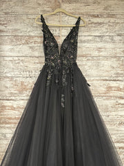 BLACK PRINCESS/A LINE GOWN