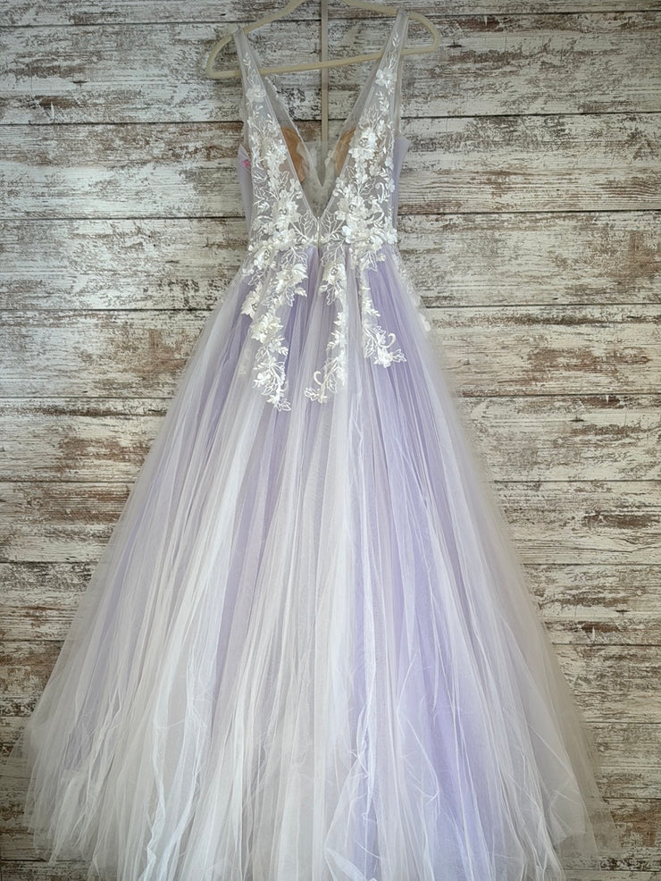 LAVENDER/WHITE FLORAL A LINE