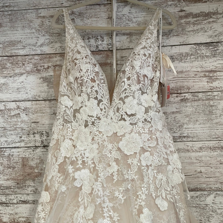 IVORY/FLORAL WEDDING-NEW$1890