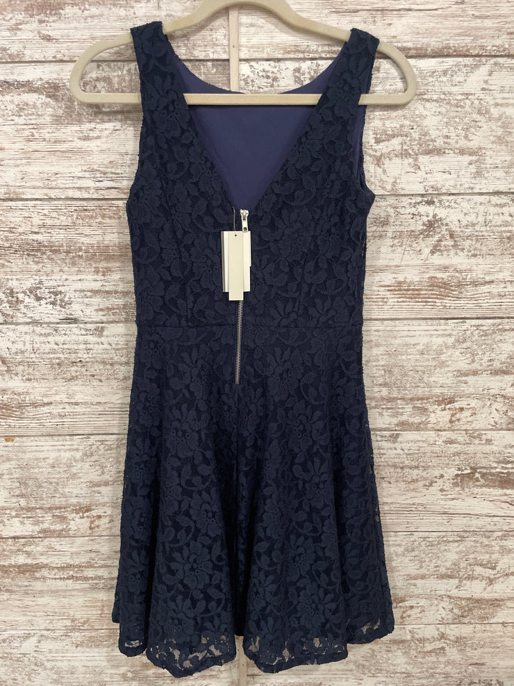 NAVY LACE SHORT DRESS (NEW)