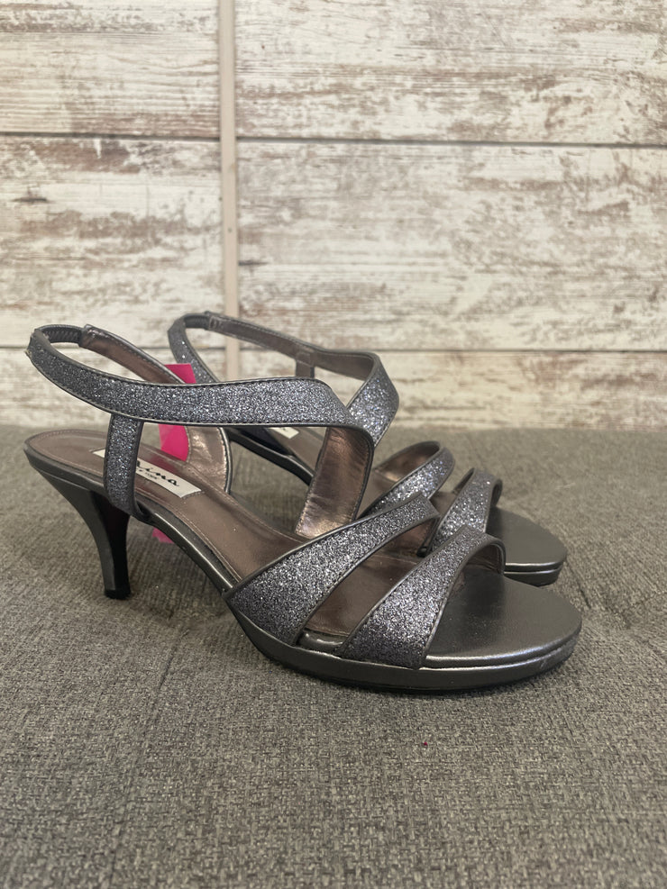 SILVER SPARKLY HEELS (NEW) $98