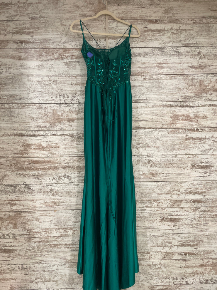 GREEN LONG EVENING GOWN (NEW)