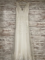 WHITE/FLORAL WEDDING GOWN