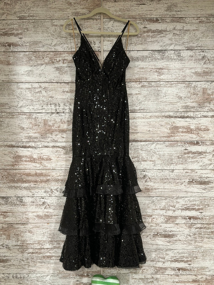 BLACK SEQUIN TIERED MERMAID