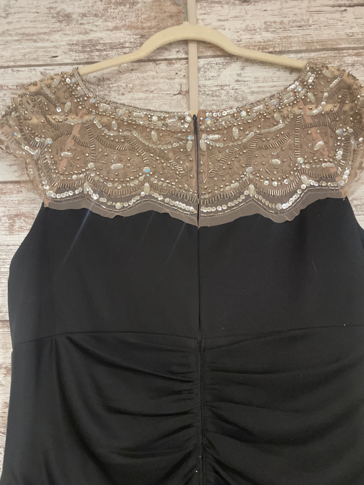 BLACK/SILVER LONG EVENING GOWN