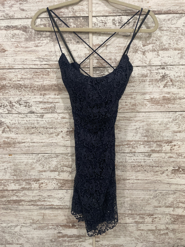 NAVY LACE SHORT DRESS (NEW)